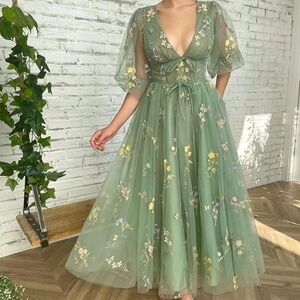 Elegant Floral Embroidered Green Prom Dress